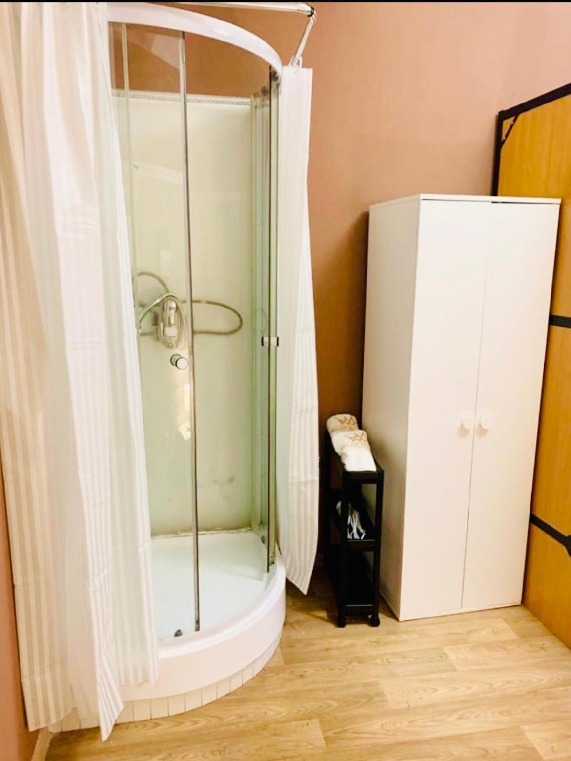 Happy Hostel In Centrum Прага Экстерьер фото